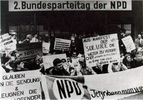 Proteste gegen den zweiten Bundesparteitag der NPD